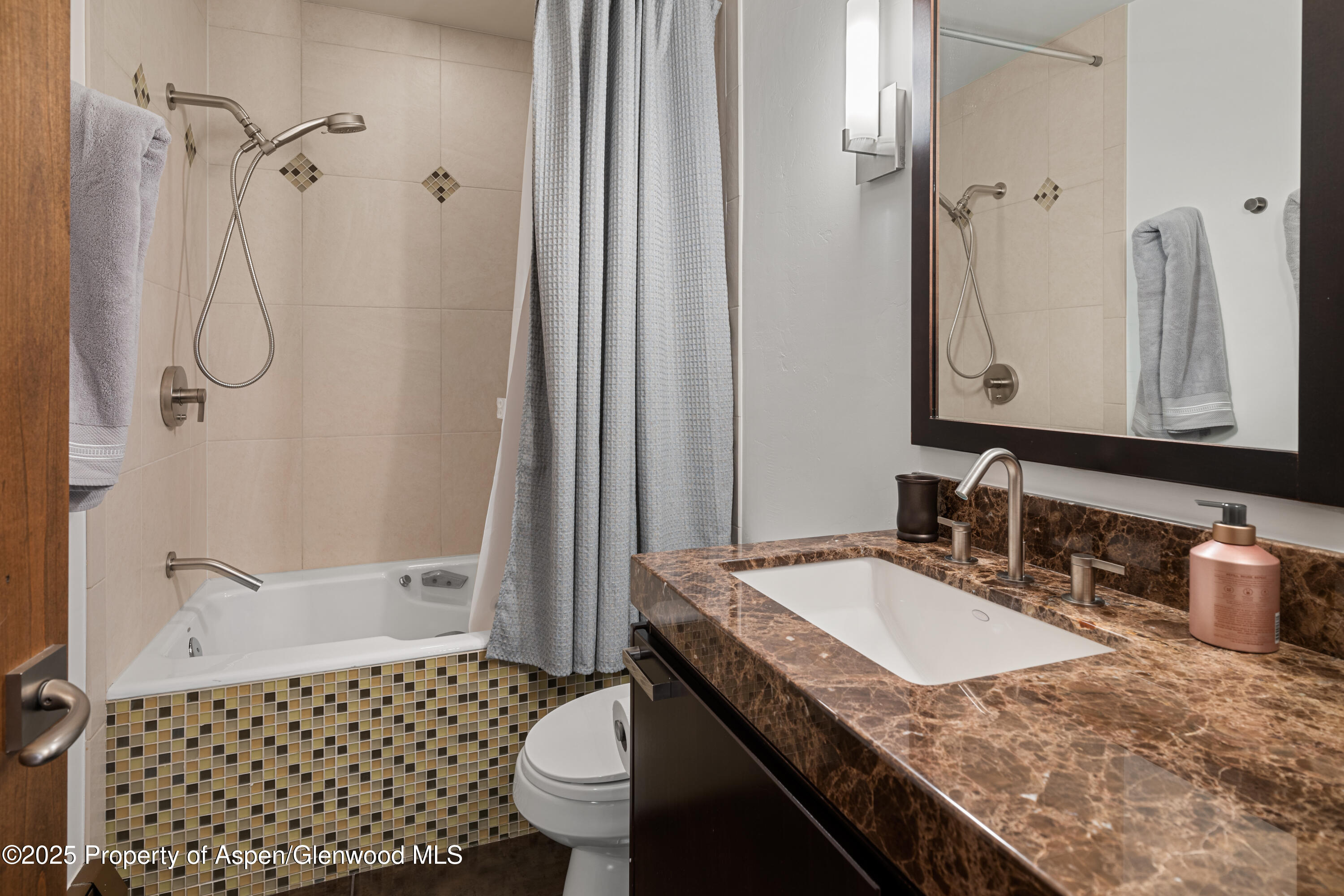 342 Ridge Road Snowmass Village, CO 81615 - Photo 31 of 40 Guest Bathroom V