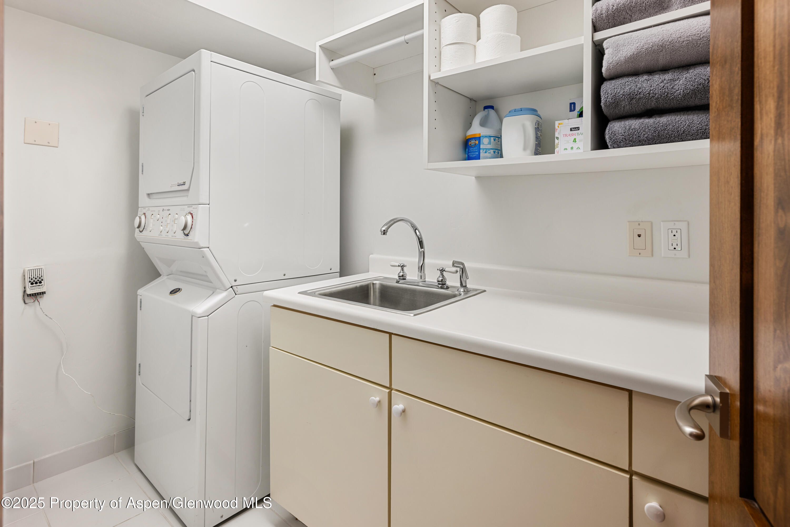 342 Ridge Road Snowmass Village, CO 81615 - Photo 32 of 40 Laundry Room