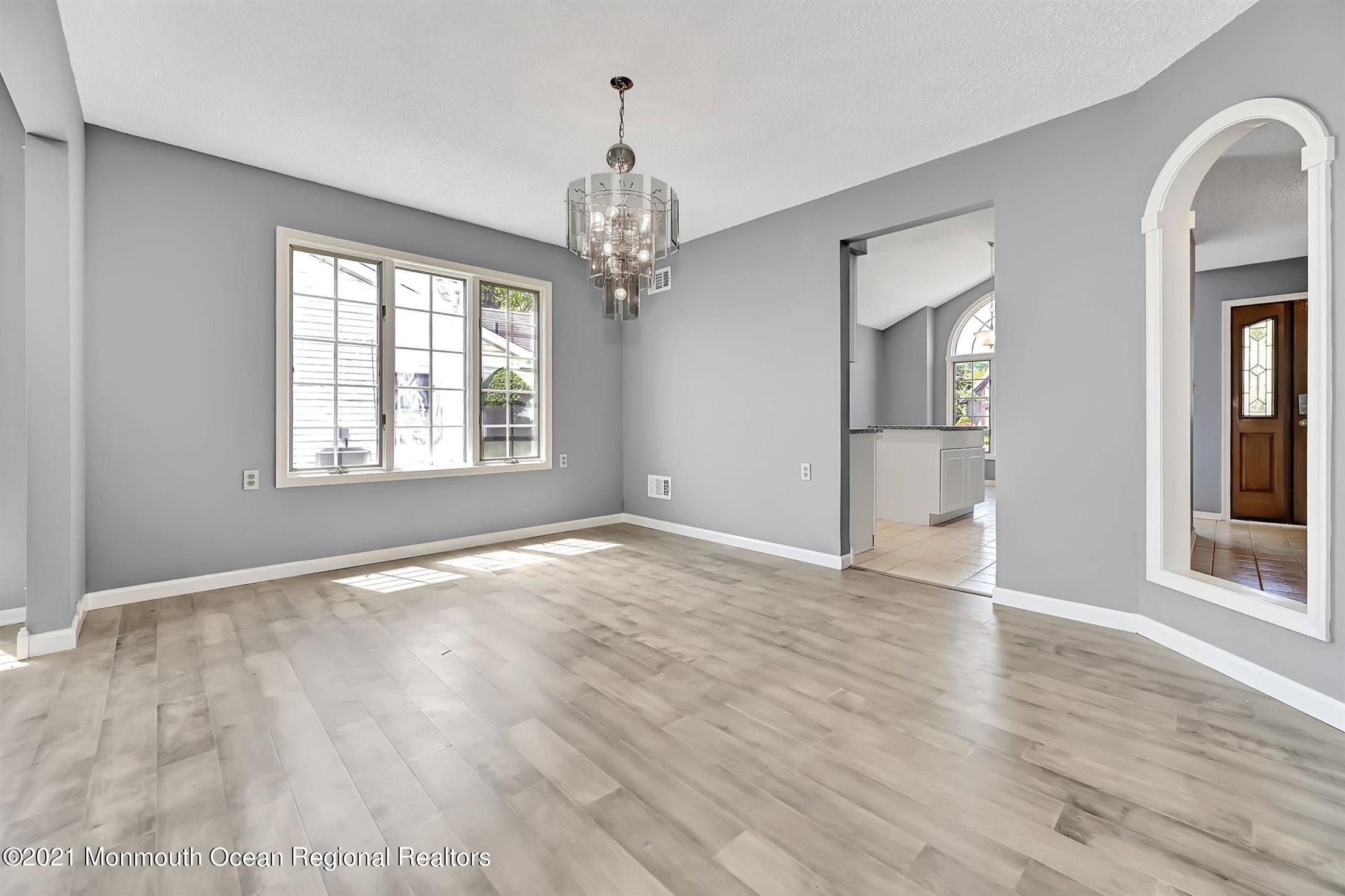 6 Abbey Lane Marlboro, NJ 07746 - Photo 11 of 33 DINING ROOM