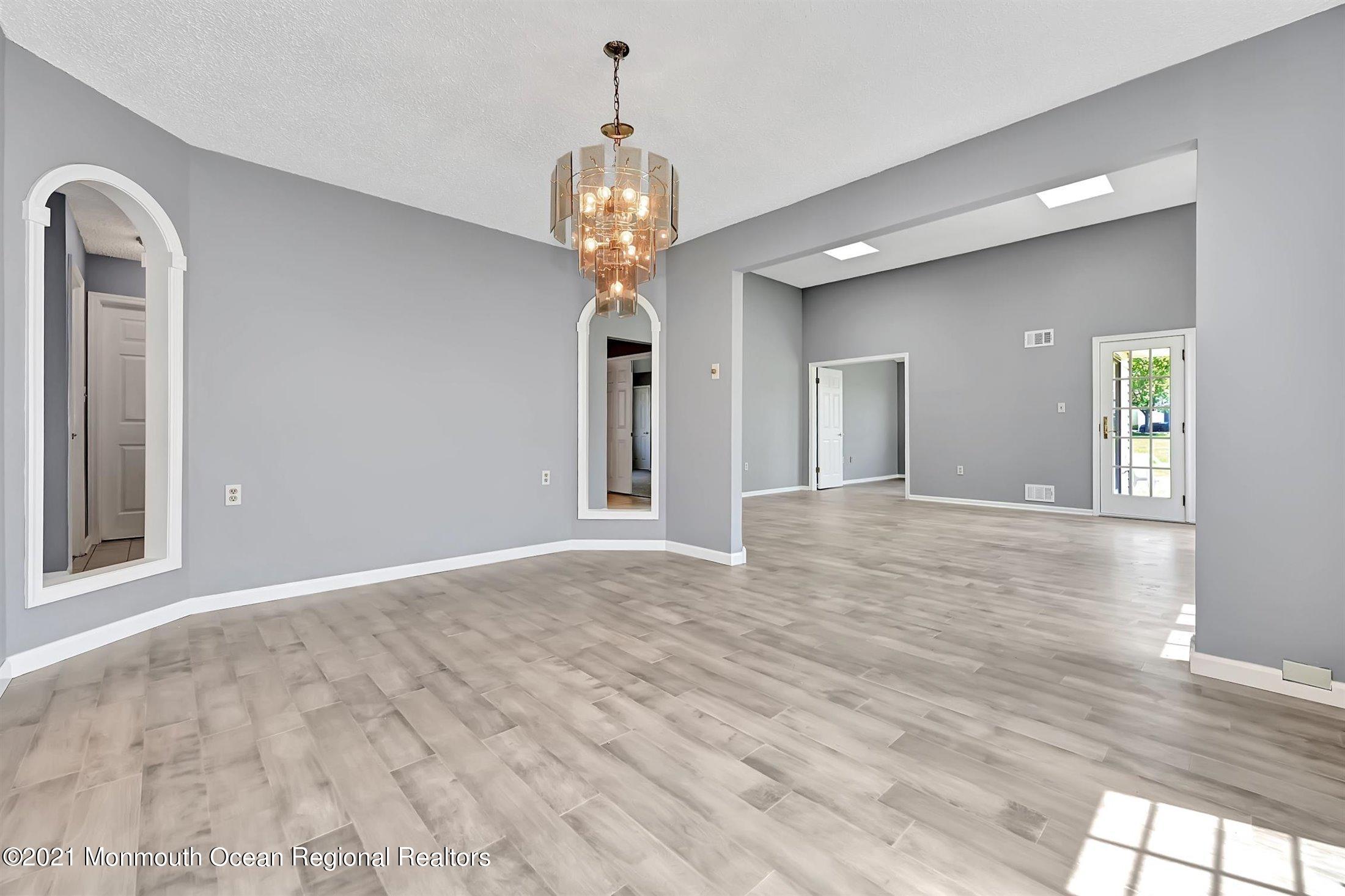 6 Abbey Lane Marlboro, NJ 07746 - Photo 12 of 33 DINING ROOM