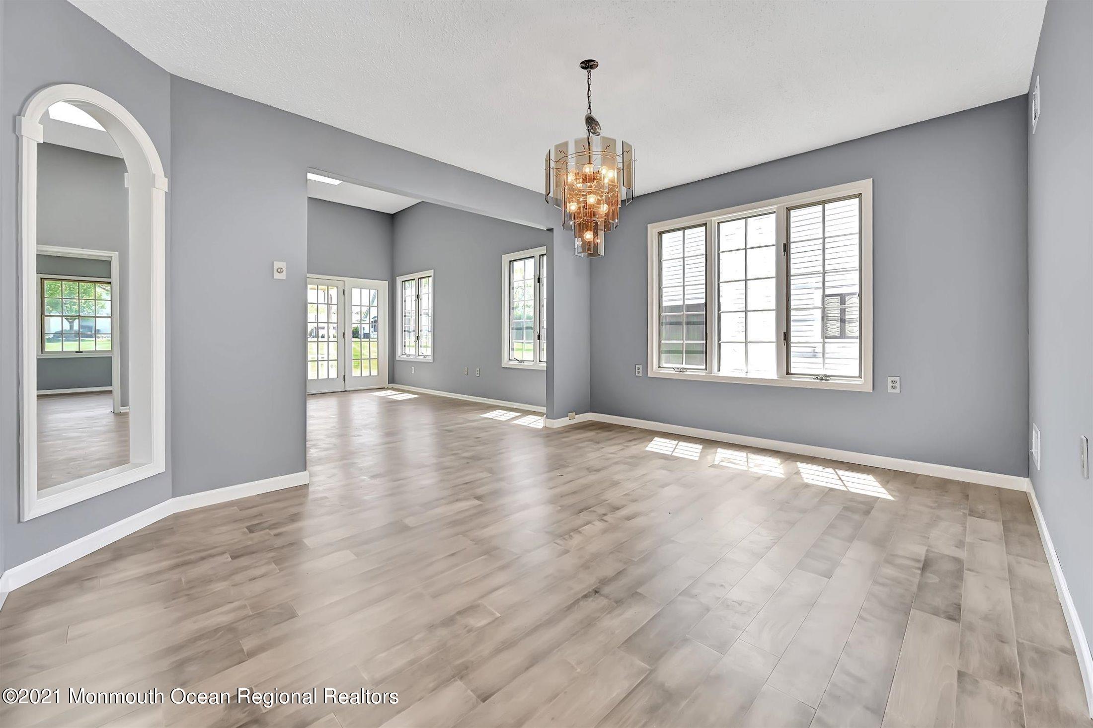 6 Abbey Lane Marlboro, NJ 07746 - Photo 10 of 33 DINING ROOM