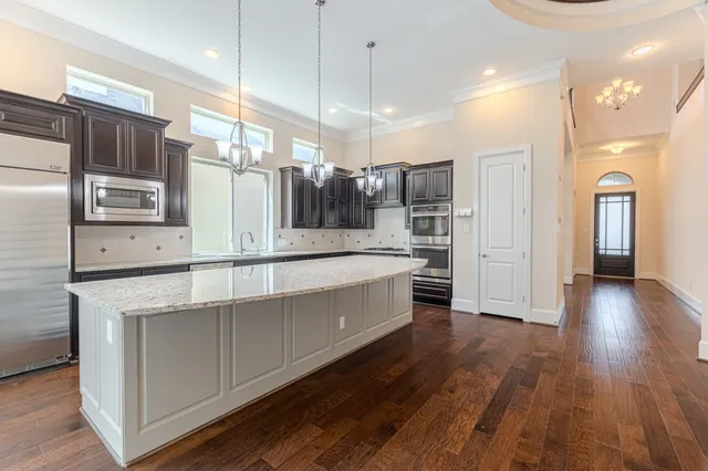 $746,500 | 266 Sonoma Court, Shenandoah, TX 77384