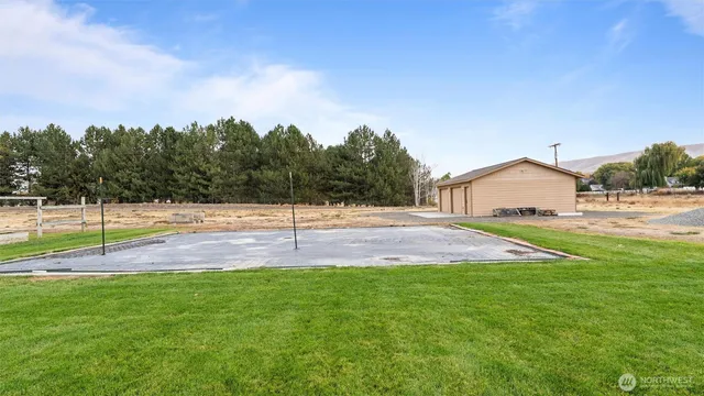 $745,000 | 17305 Lanell Drive, Prosser, WA 99350