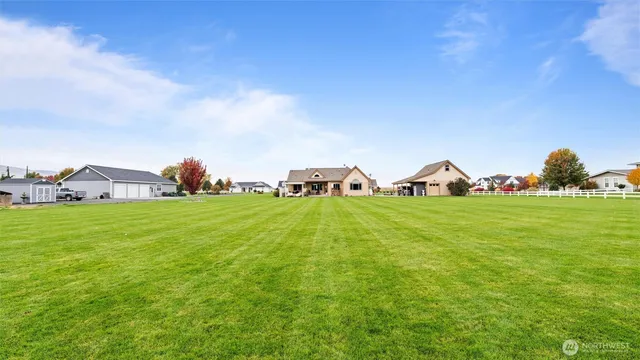 $745,000 | 17305 Lanell Drive, Prosser, WA 99350