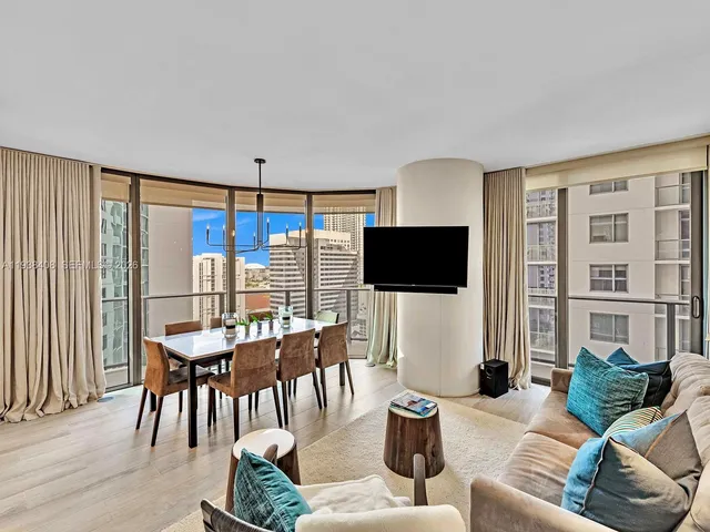 $699,000 | 55 Southwest 9th Street, Unit 1808, Miami, FL 33130