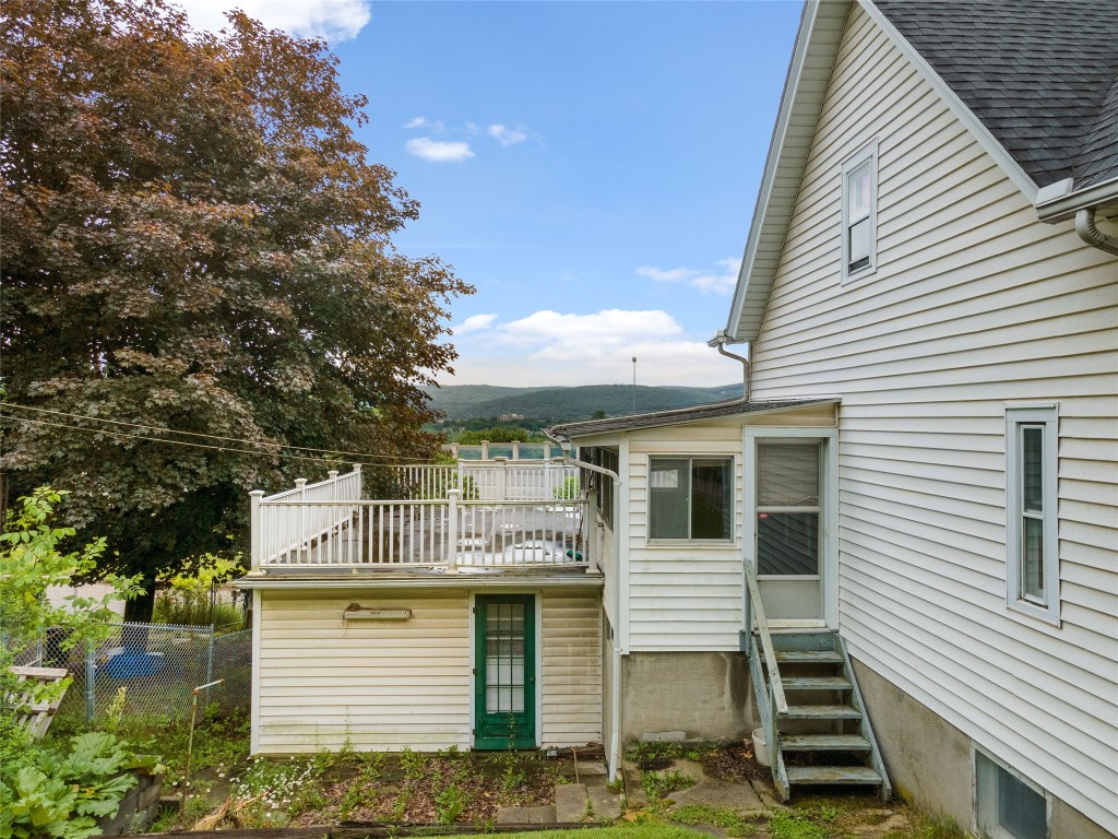 4 Ridge Street Binghamton, NY 13905 - Photo 2 of 26 Gallery Image 2