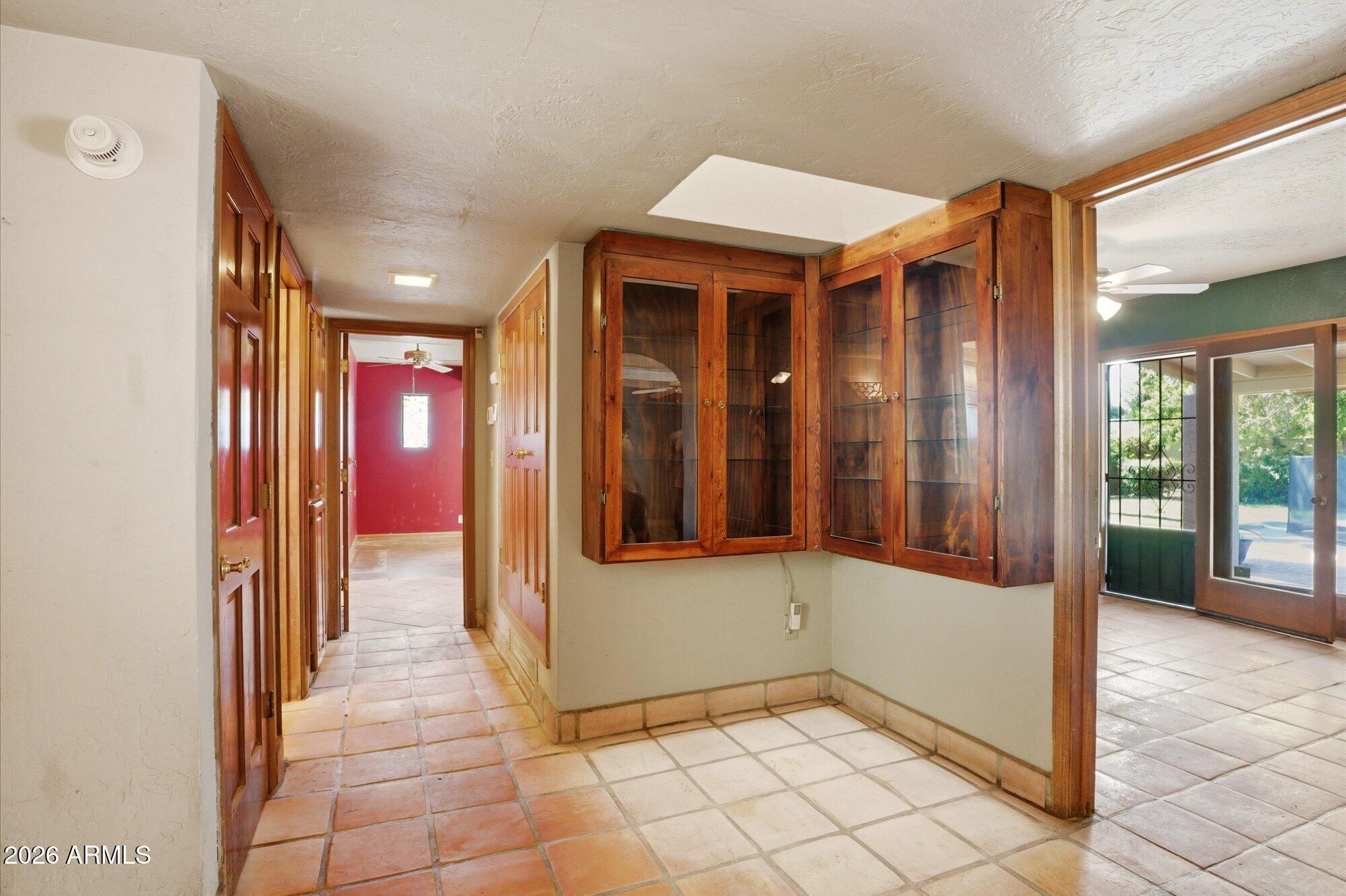 8324 North 8th Avenue Phoenix, AZ 85021 - Photo 4 of 39