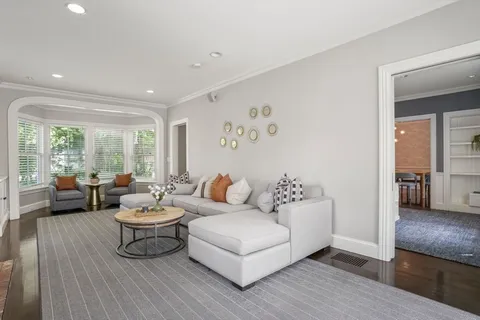 $1,650,000 | 12 Shawmut Avenue, Wayland, MA 01778