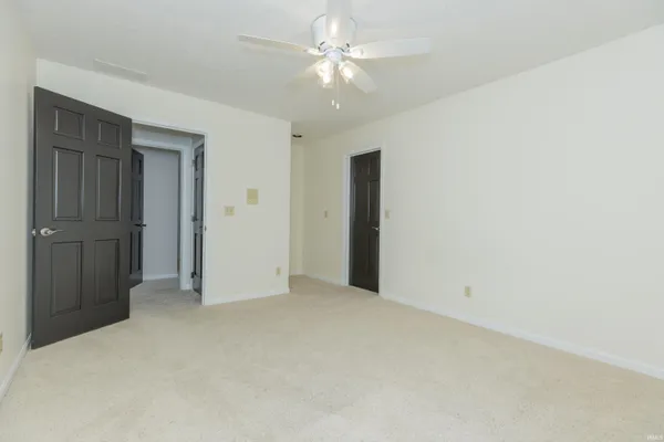 $625,000 | 305 Key W Drive, Evansville, IN 47712