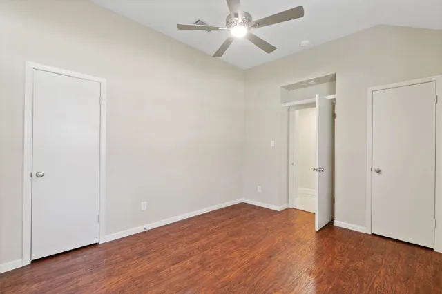 $2,000 | 69 Fallshire Drive, The Woodlands, TX 77381