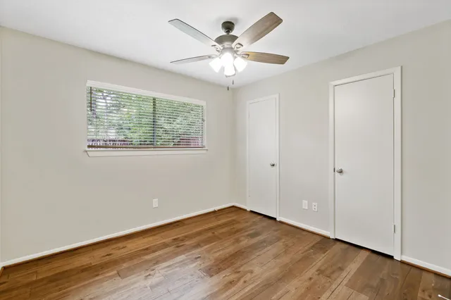 $2,000 | 69 Fallshire Drive, The Woodlands, TX 77381