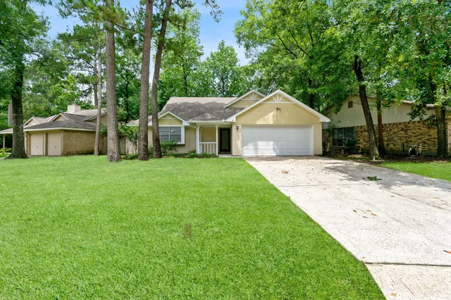 $2,000 | 69 Fallshire Drive, The Woodlands, TX 77381