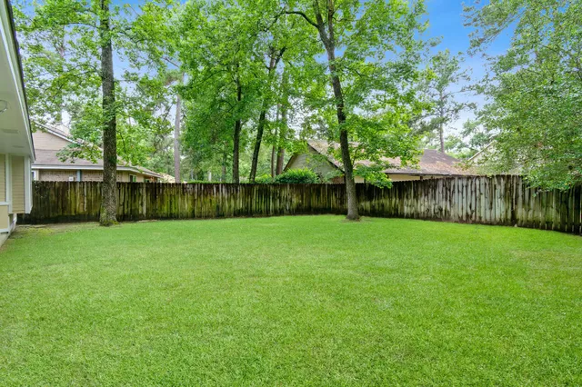 $2,000 | 69 Fallshire Drive, The Woodlands, TX 77381