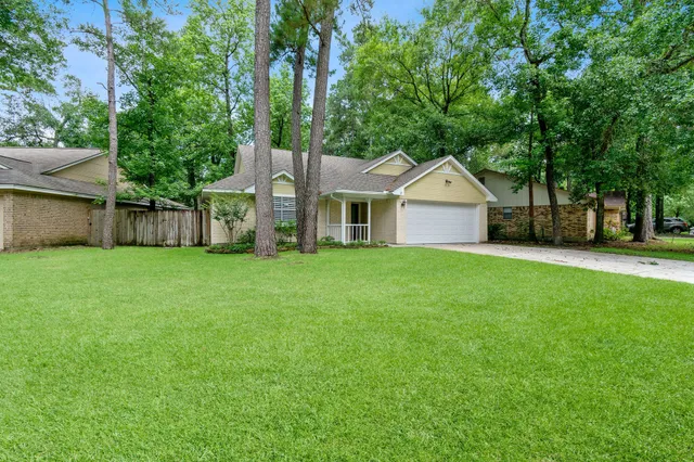$2,000 | 69 Fallshire Drive, The Woodlands, TX 77381