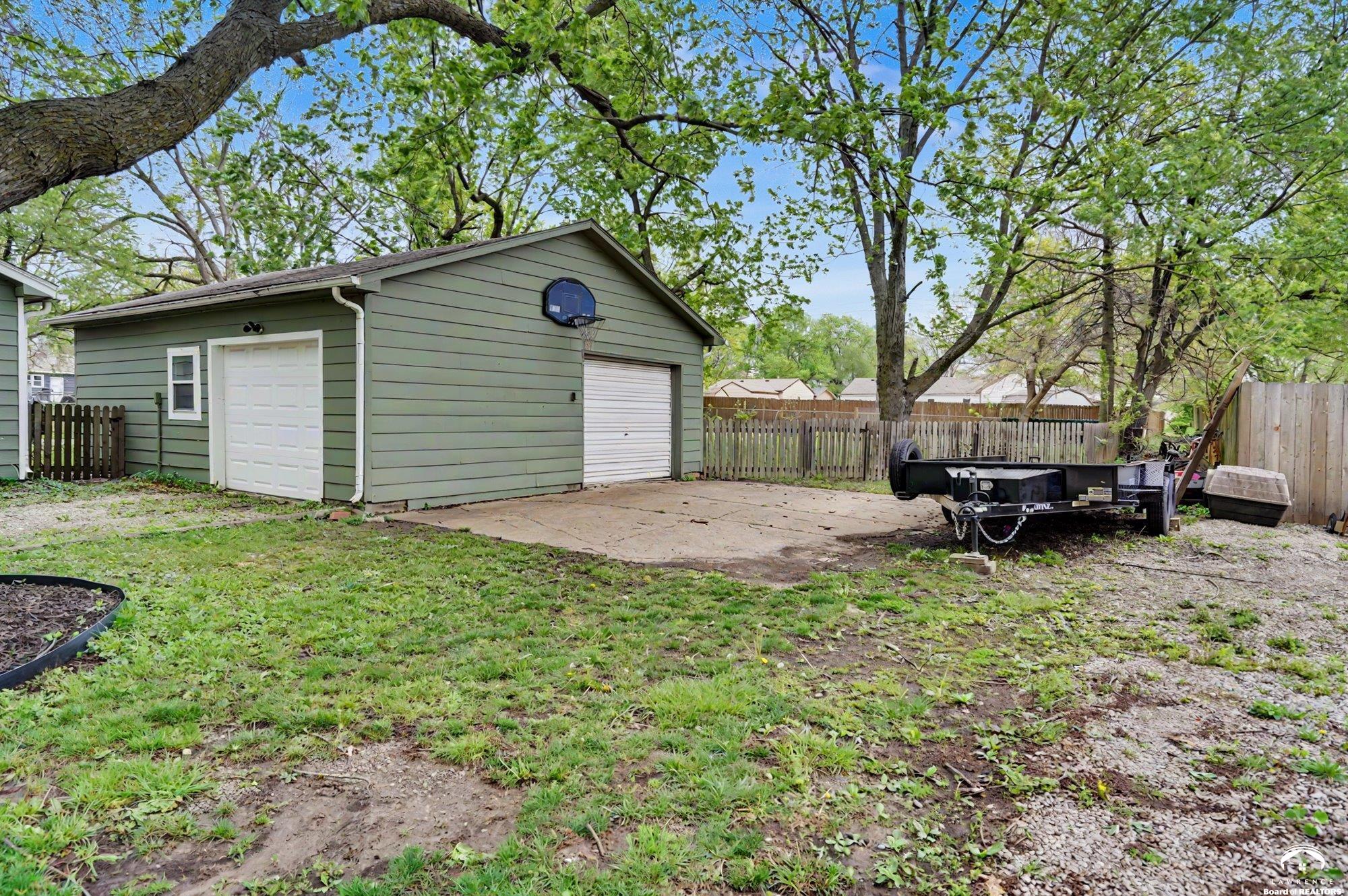 410 South Jefferson Street Spring Hill, KS 66083 - Photo 18 of 28