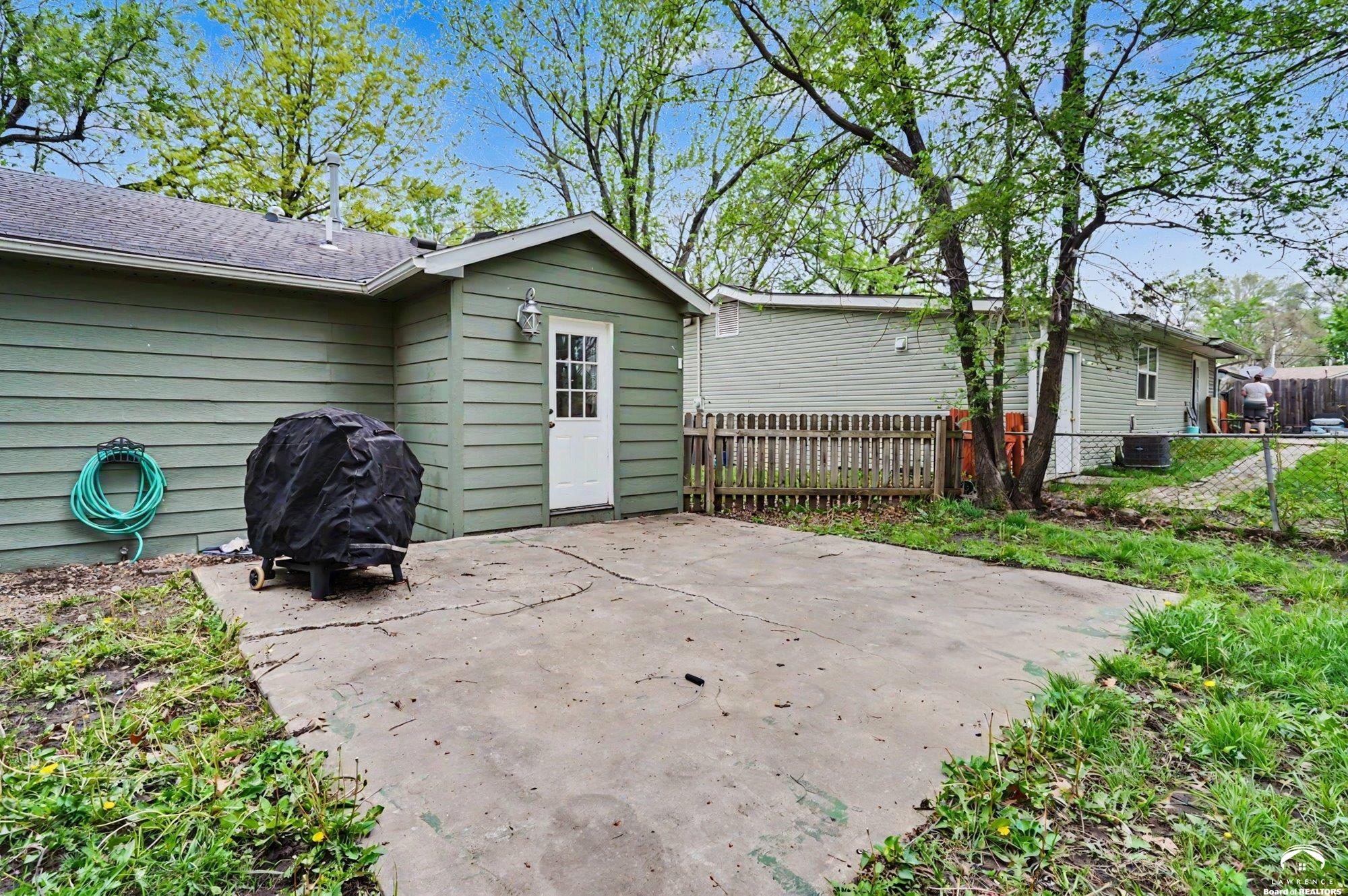 410 South Jefferson Street Spring Hill, KS 66083 - Photo 25 of 28