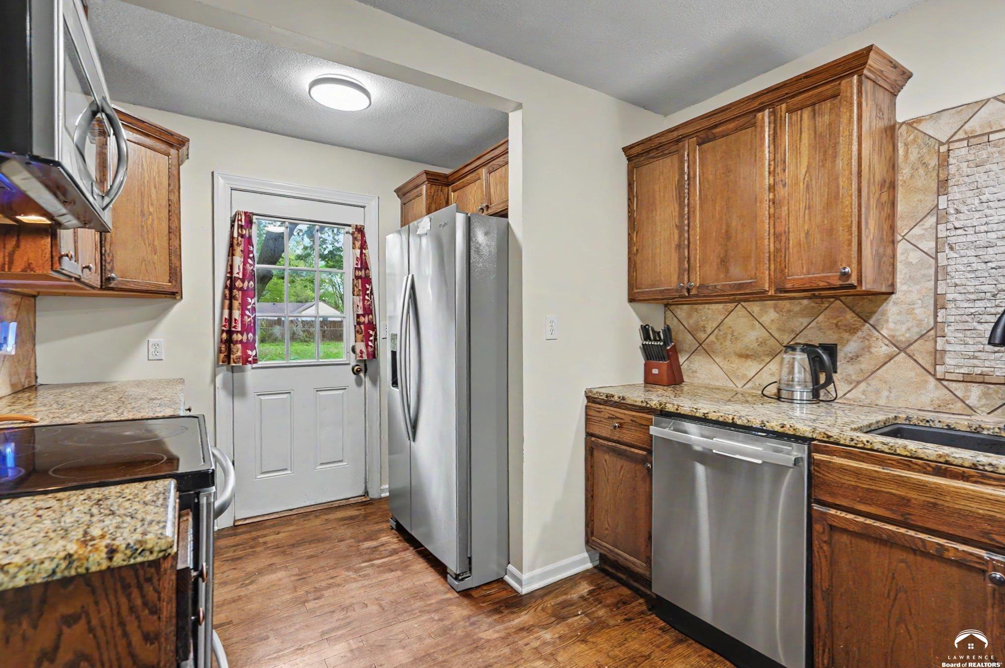 410 South Jefferson Street Spring Hill, KS 66083 - Photo 7 of 28