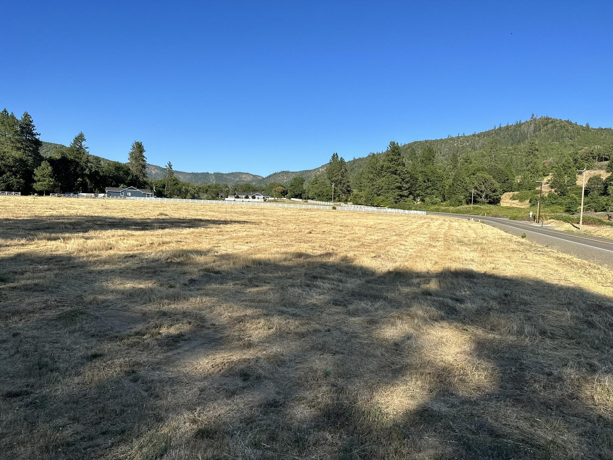 293 Blue Ridge Court Rogue River, OR 97537 - Photo 6 of 9 6