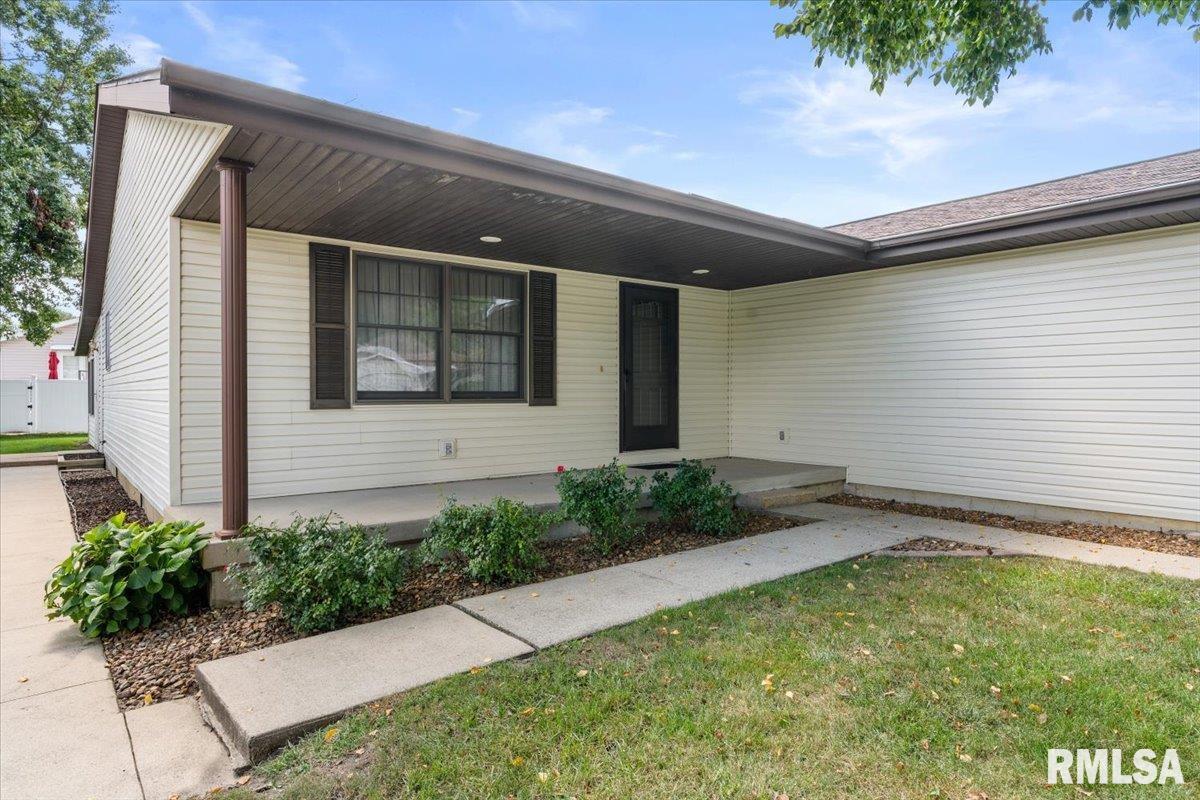 2904 Biscayne Drive Springfield, IL 62707 - Photo 5 of 33 Gallery Image 5