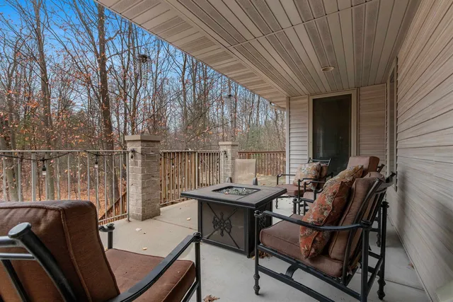 $869,900 | 425 Hill Haven Court, Little Suamico, WI 54141