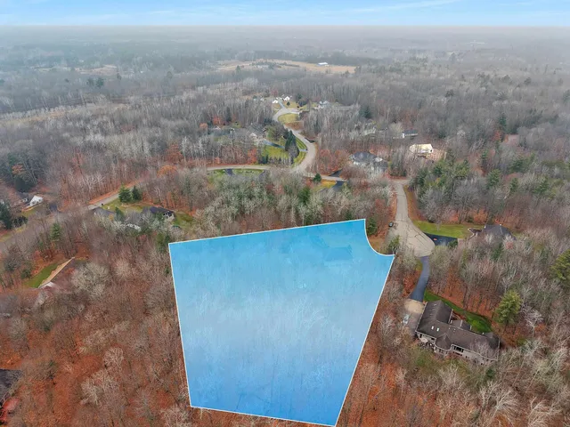 $869,900 | 425 Hill Haven Court, Little Suamico, WI 54141