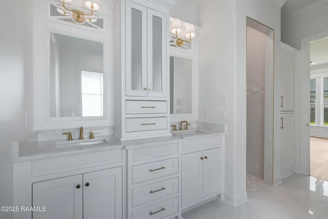 $669,000 | 204 Sabal Grv Lane, Youngsville, LA 70592