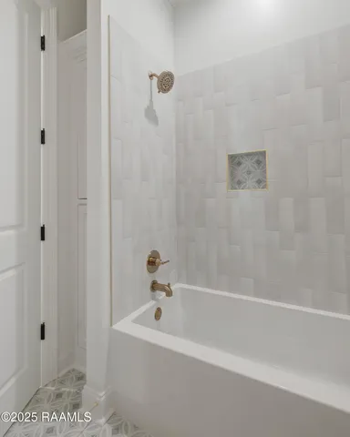 $669,000 | 204 Sabal Grv Lane, Youngsville, LA 70592