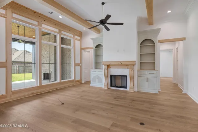 $669,000 | 204 Sabal Grv Lane, Youngsville, LA 70592