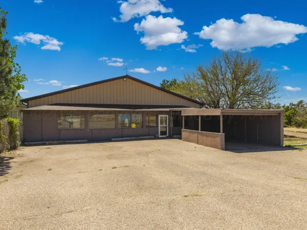 $295,000 | 6020 Highway 87, Dumas, TX 79029