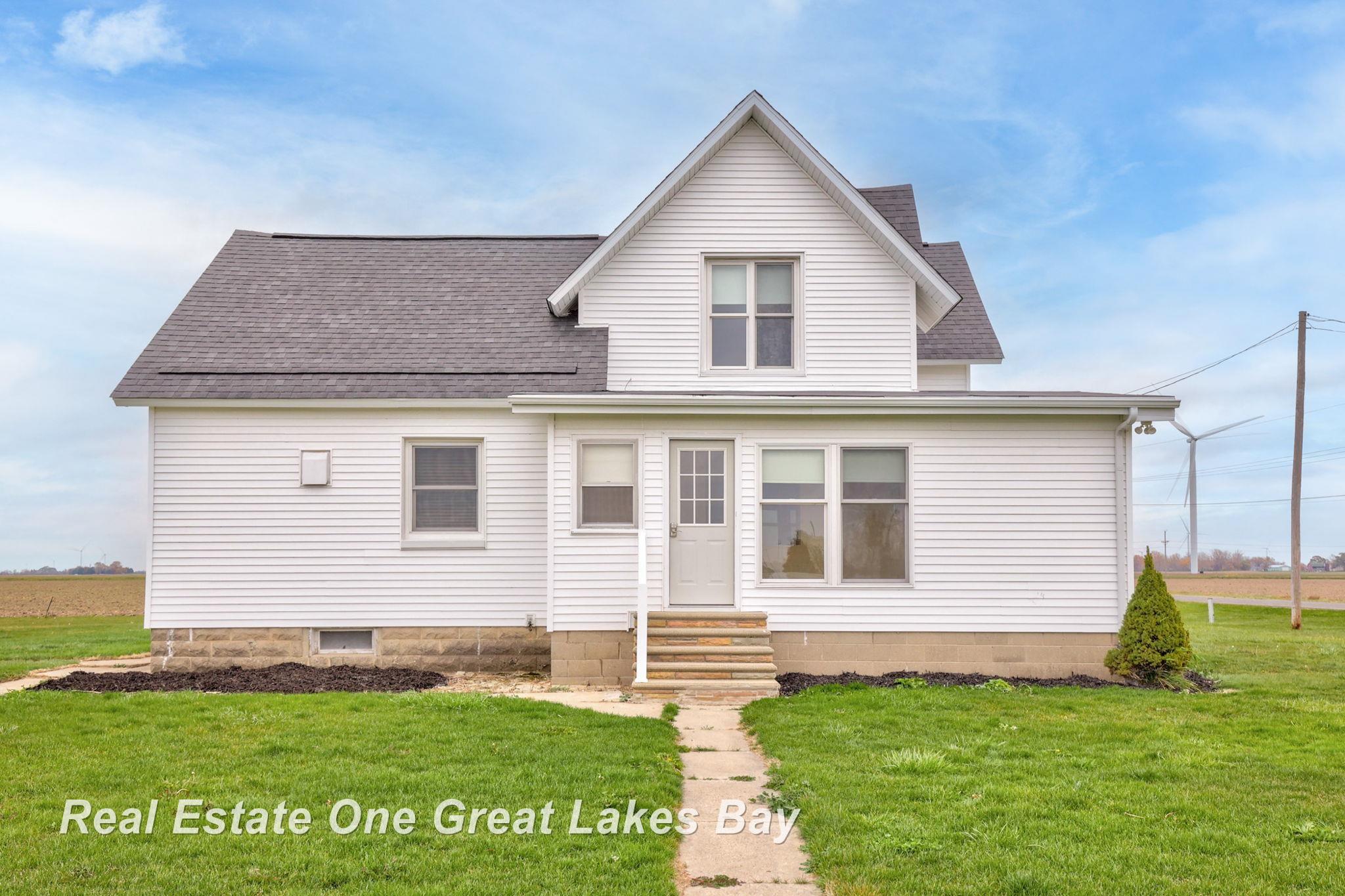 4060 Dickerson Road Akron, MI 48701 - Photo 4 of 62