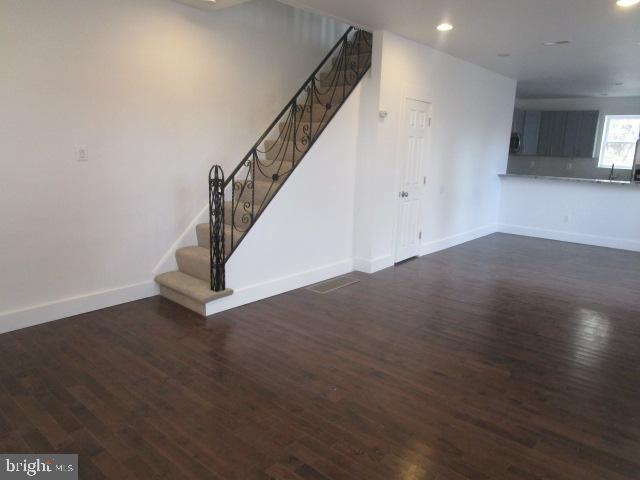 542 Magee Avenue Philadelphia, PA 19111 - Photo 5 of 17