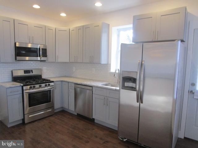 542 Magee Avenue Philadelphia, PA 19111 - Photo 8 of 17