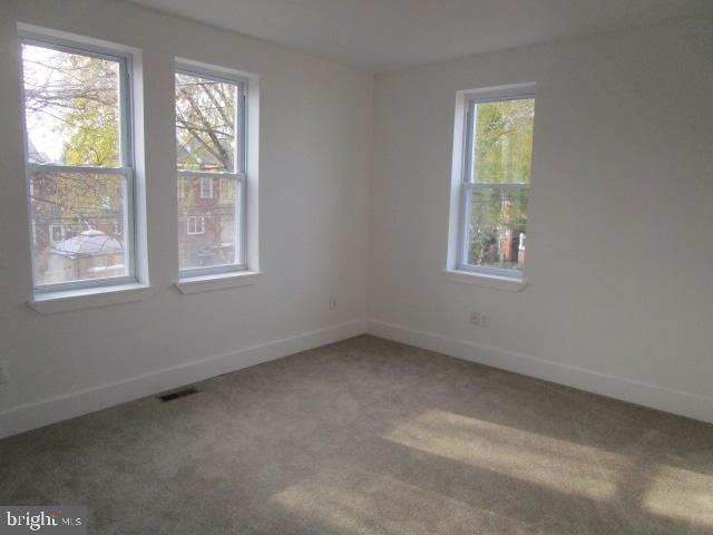 542 Magee Avenue Philadelphia, PA 19111 - Photo 10 of 17