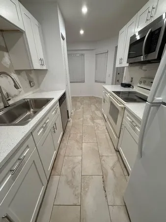 $2,100 | 1200 Southwest 124th Terrace, Unit 405, Pembroke Pines, FL 33027