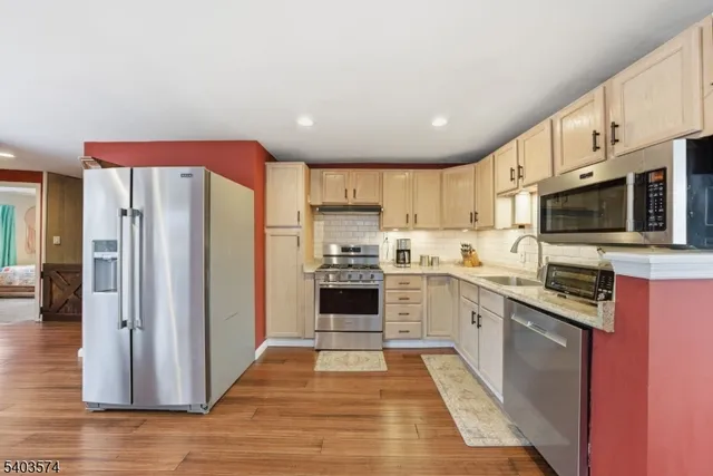 $550,000 | 64 Highland Trail, Denville, NJ 07834