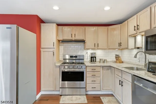 $550,000 | 64 Highland Trail, Denville, NJ 07834