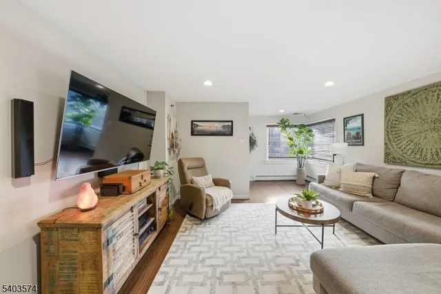 $550,000 | 64 Highland Trail, Denville, NJ 07834