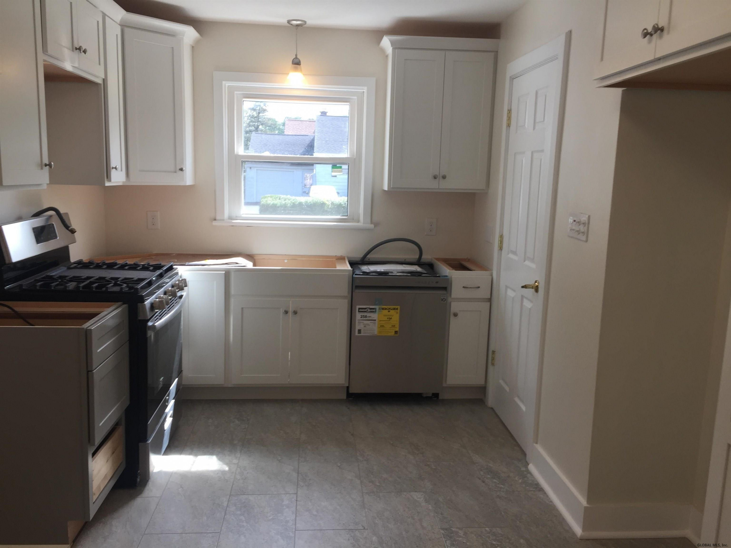 2157 Curry Road Rotterdam, NY 12303 - Photo 8 of 38 Photo 8