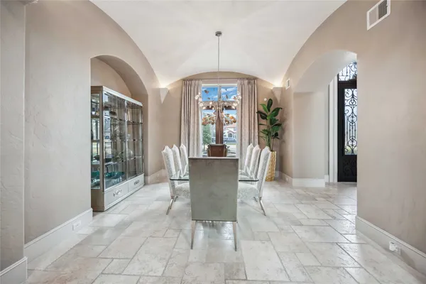 a view of entryway and hall