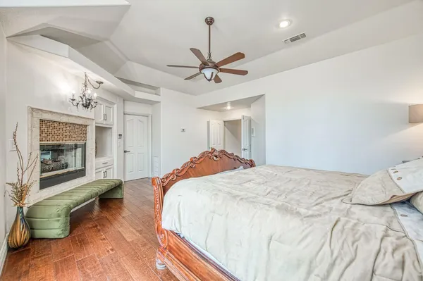 $1,290,000 | 10155 North Edgewood Drive, Fresno, CA 93720