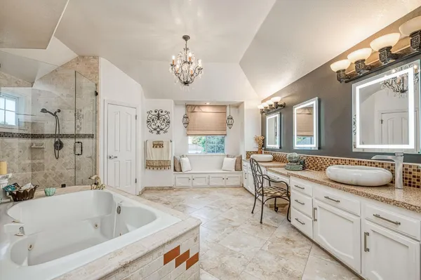 $1,290,000 | 10155 North Edgewood Drive, Fresno, CA 93720