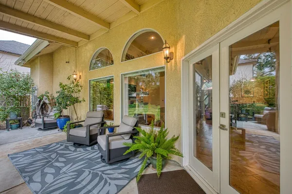 $1,290,000 | 10155 North Edgewood Drive, Fresno, CA 93720