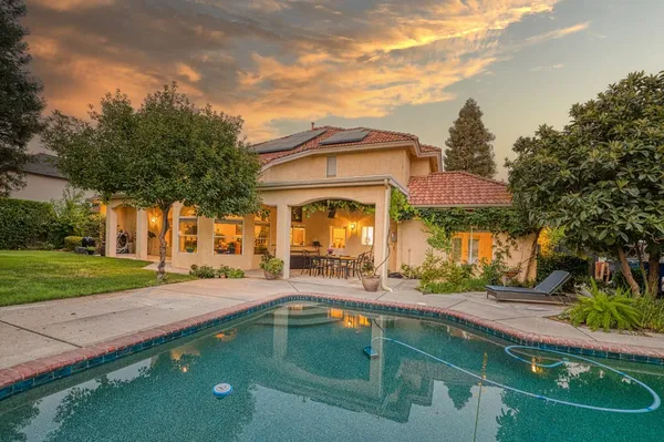 $1,290,000 | 10155 North Edgewood Drive, Fresno, CA 93720