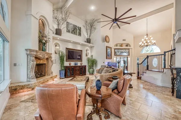$1,290,000 | 10155 North Edgewood Drive, Fresno, CA 93720
