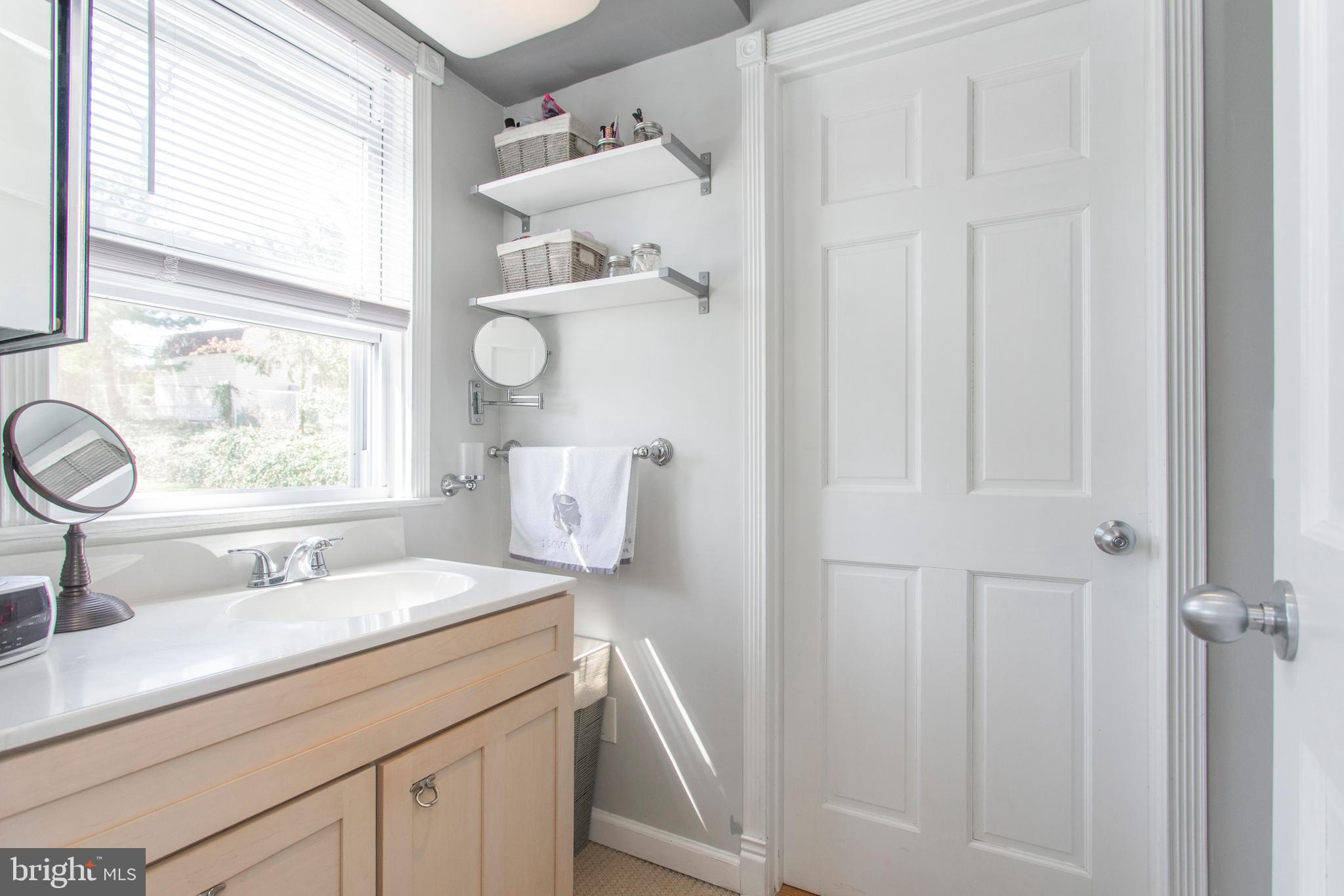 218 Fairhill Road Morton, PA 19070 - Photo 17 of 38 1st Floor Bathroom