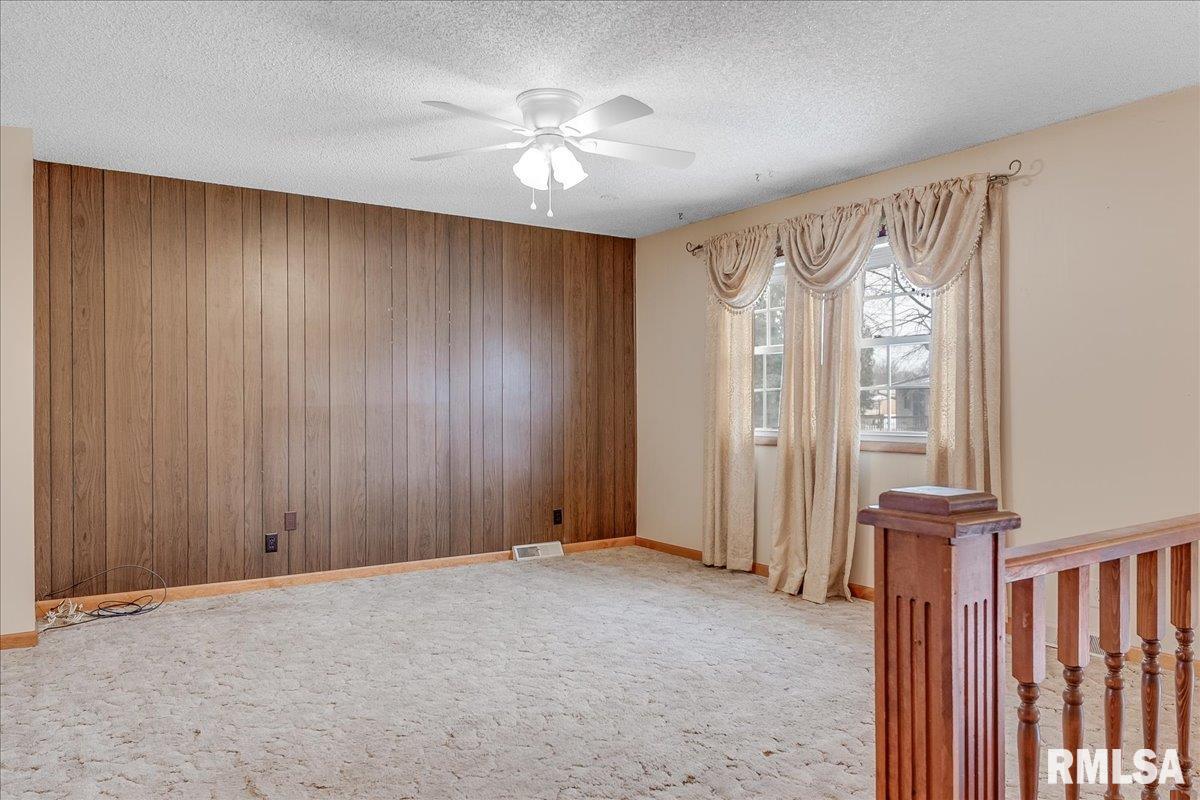 12 St Marys Court Springfield, IL 62702 - Photo 3 of 30