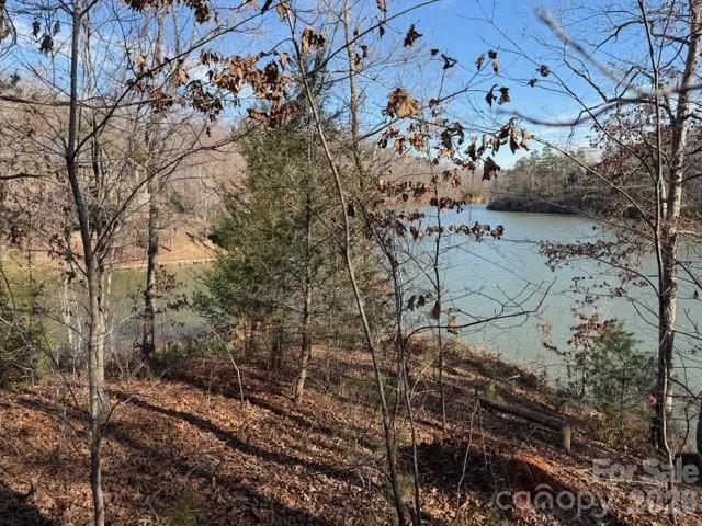 $274,000 | 37 Peninsula Drive, Mill Spring, NC 28756