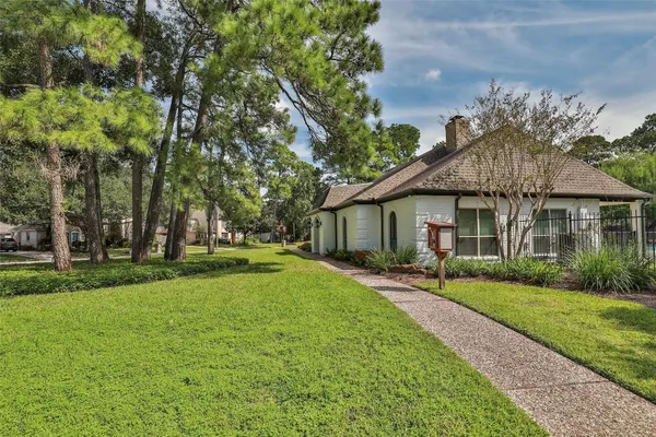 $425,000 | 6207 Sandypine Drive, Spring, TX 77379