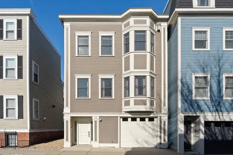 $2,200,000 | 138 West 3rd Street, Boston, MA 02127