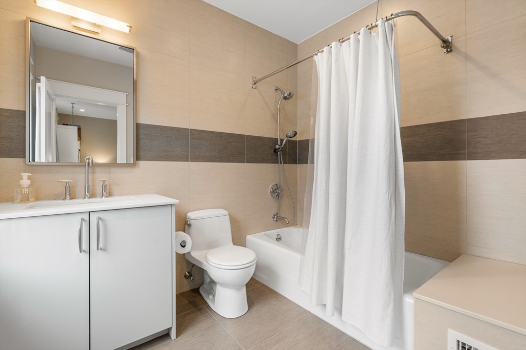 138 West 3rd Street Boston, MA 02127 - Photo 14 of 21